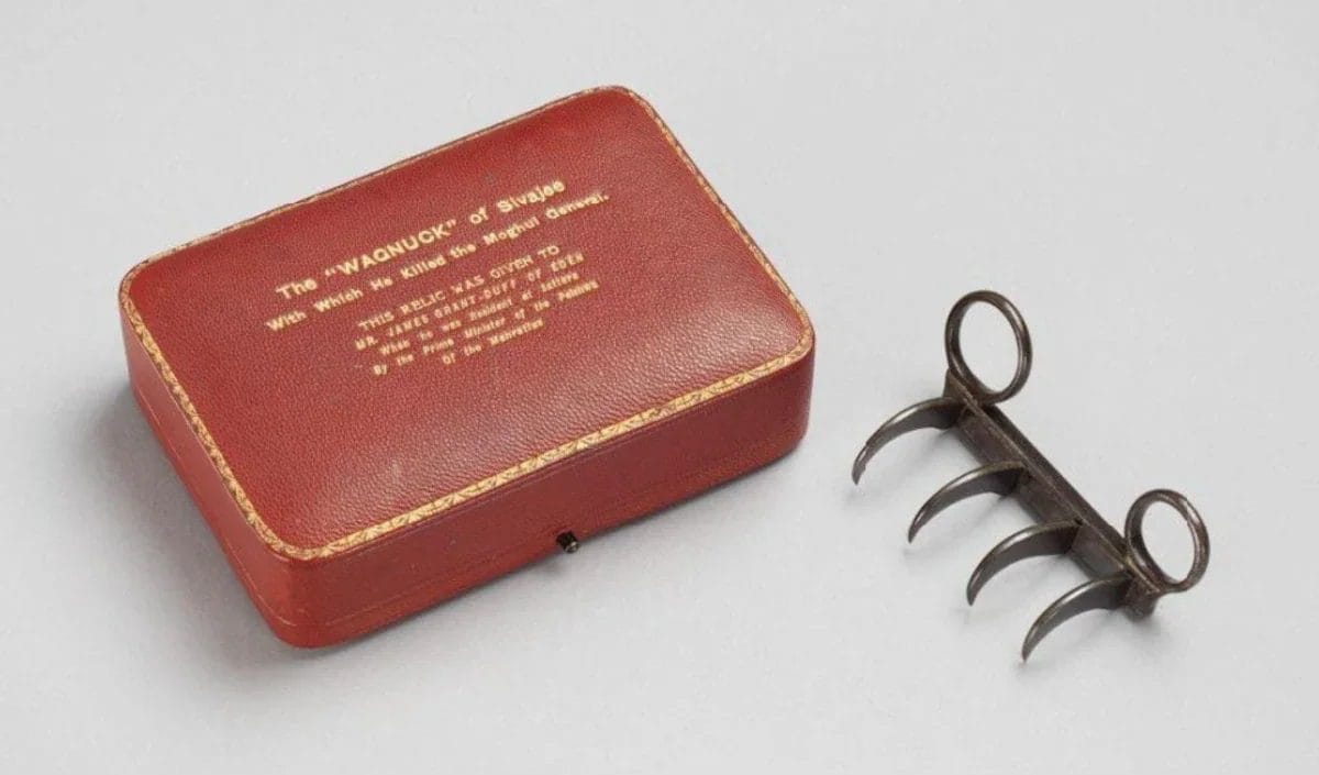 शेर शिवाजी के ‘पंजे’ की घर वापसी! लंदन से सतारा आया ‘बाघनख’